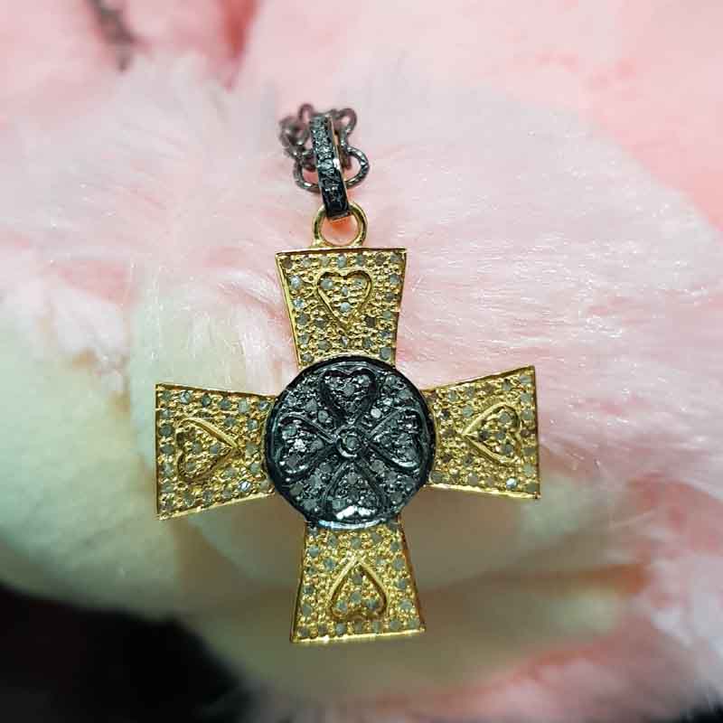 Lovely Cross Design Sterling Silver Yellow And Black Pendent