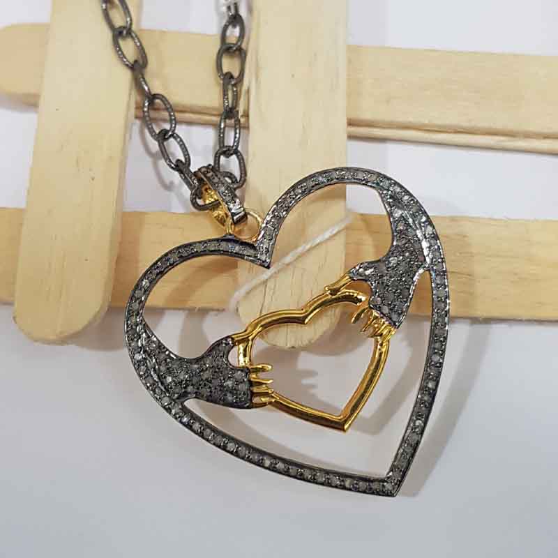 Lovely Designer Fall In Love Heart Pendent