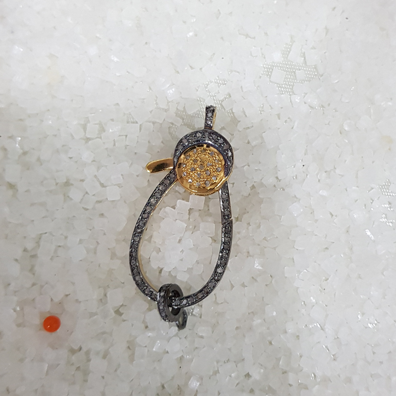 Yellow And Black Rhodium Round Shaped Lobster